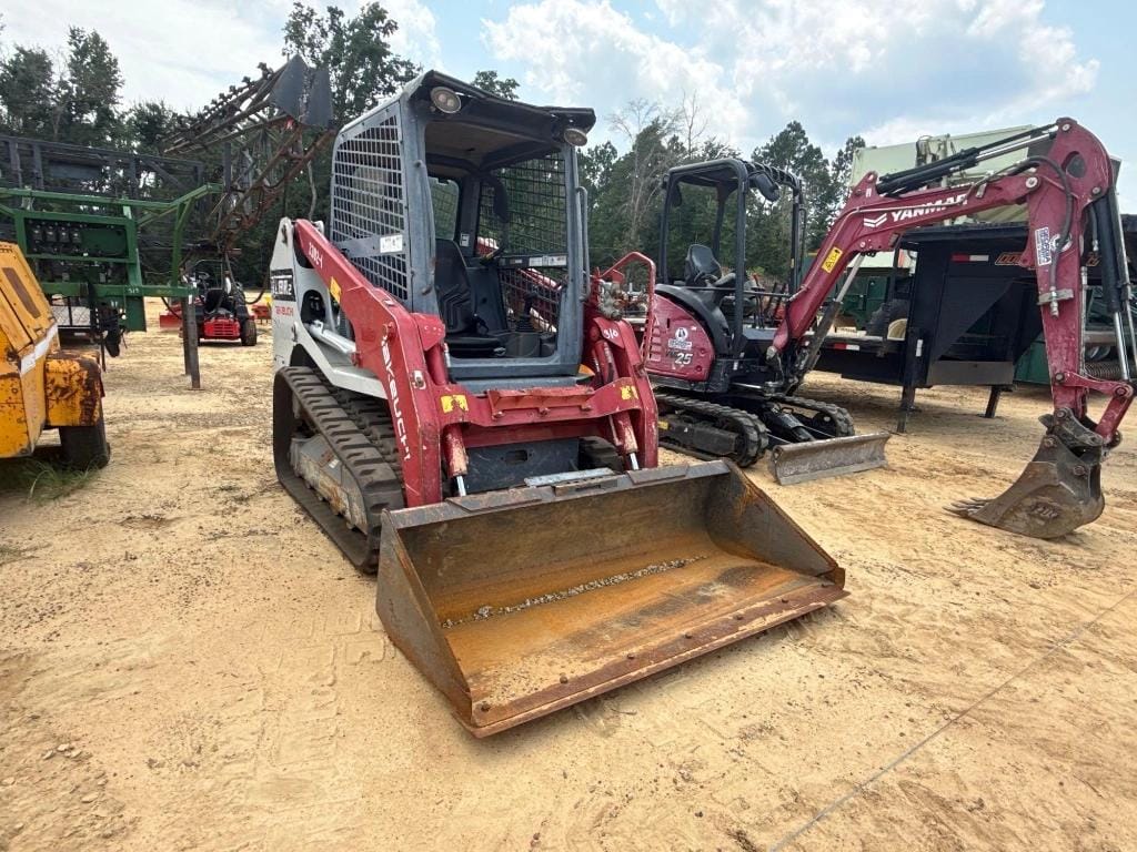 2022 Takeuchi TL8R2 Equipment Image0