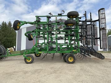 Main image John Deere 2210