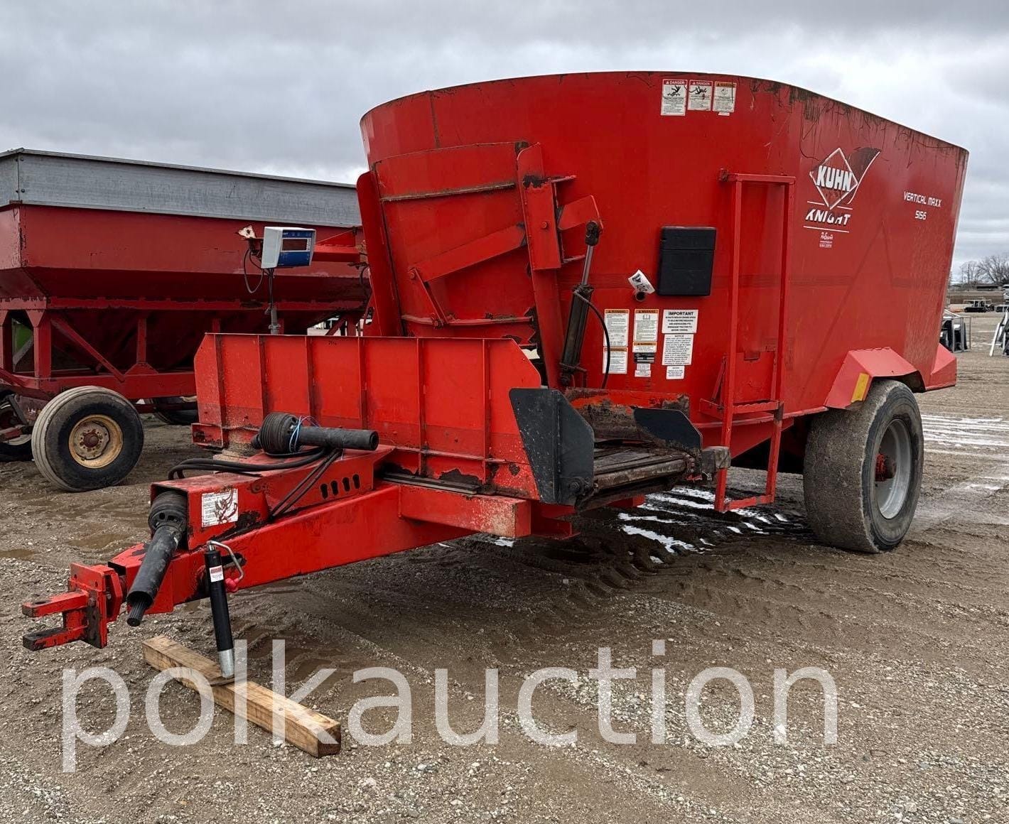 Kuhn Knight 5156 Equipment Image0