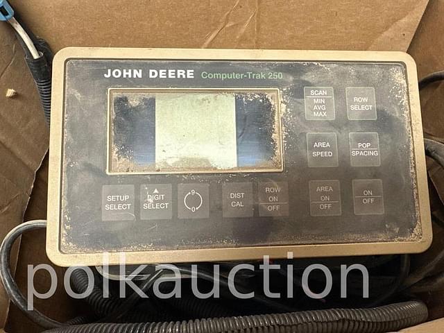 Image of John Deere 7200 equipment image 3