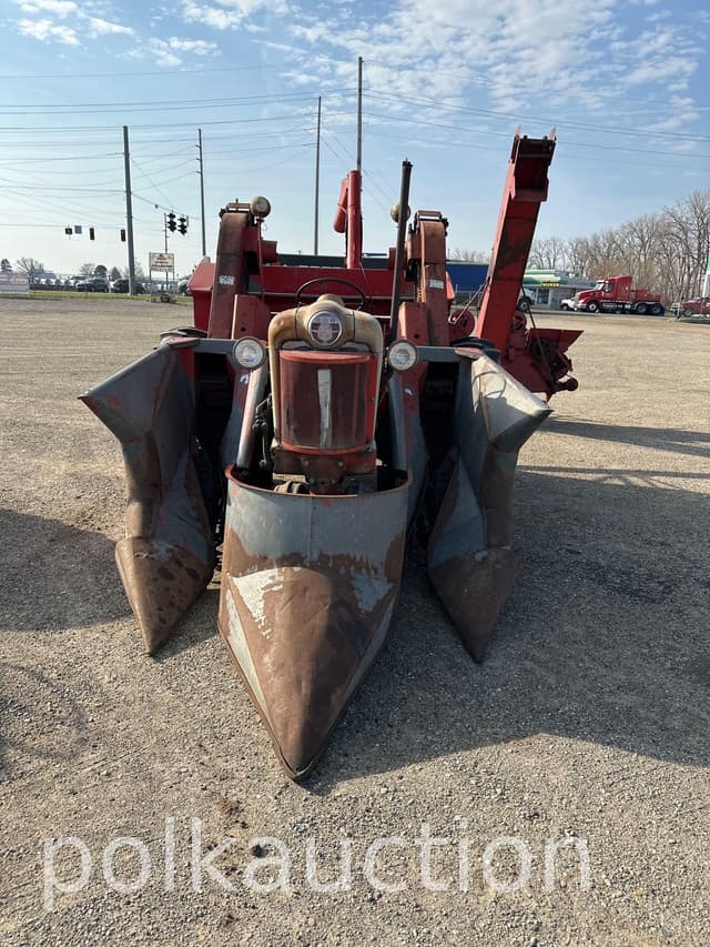 Image of Ford 960 equipment image 1
