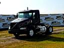 2007 Volvo VNM Image