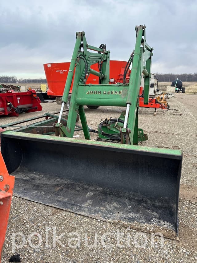 Image of John Deere 740 equipment image 1