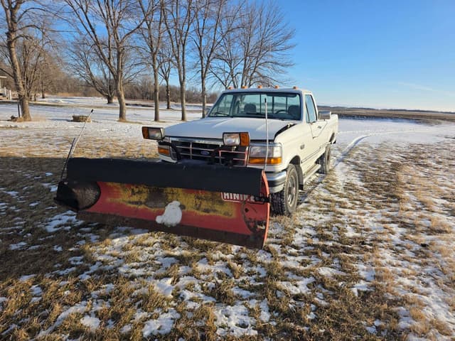 Image of Ford F-250 equipment image 1