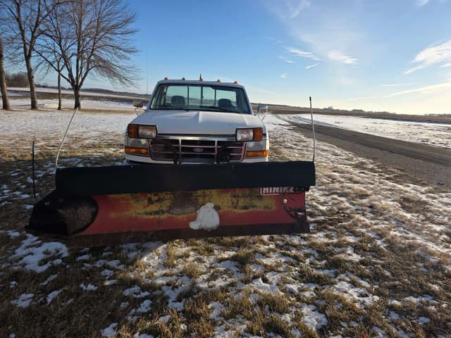Image of Ford F-250 equipment image 2
