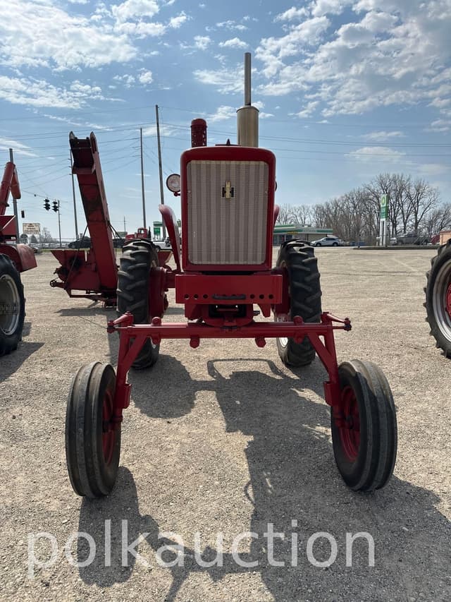Image of Farmall 504 equipment image 1