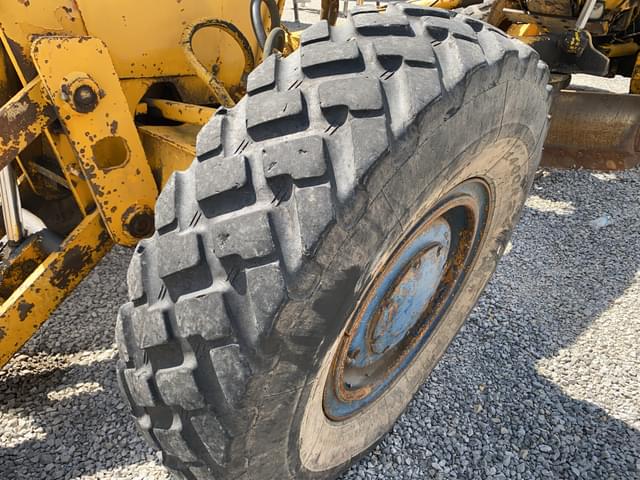 Image of John Deere 772A equipment image 3