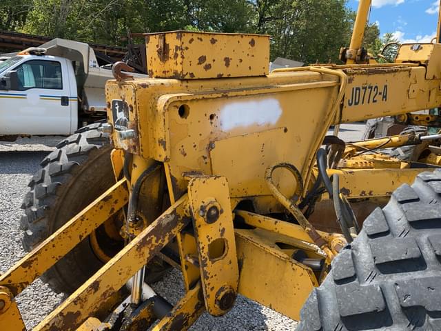 Image of John Deere 772A equipment image 2