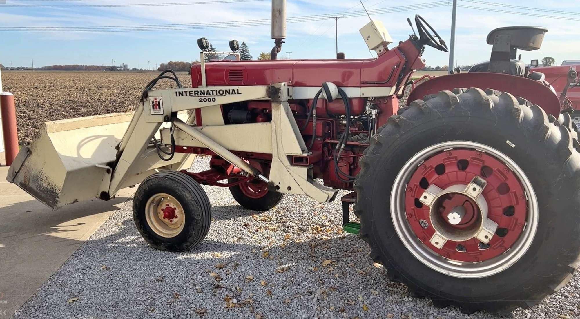 Main image International Harvester 706