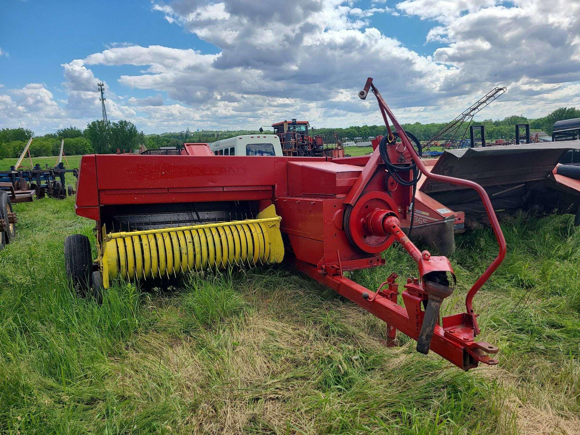 Main image New Holland 315
