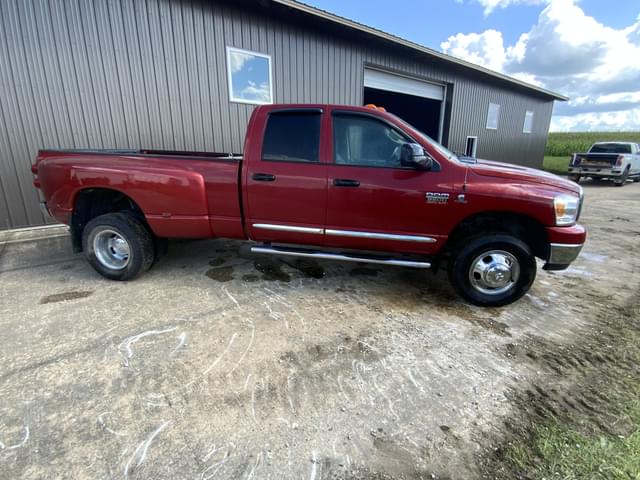 Image of Dodge Ram 3500 equipment image 1