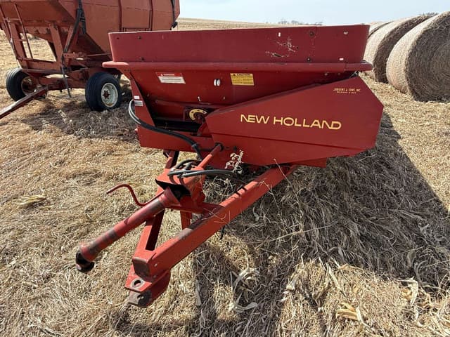 Image of New Holland 155 equipment image 2