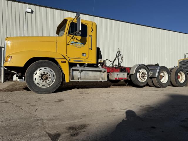Image of Freightliner 3406 equipment image 1