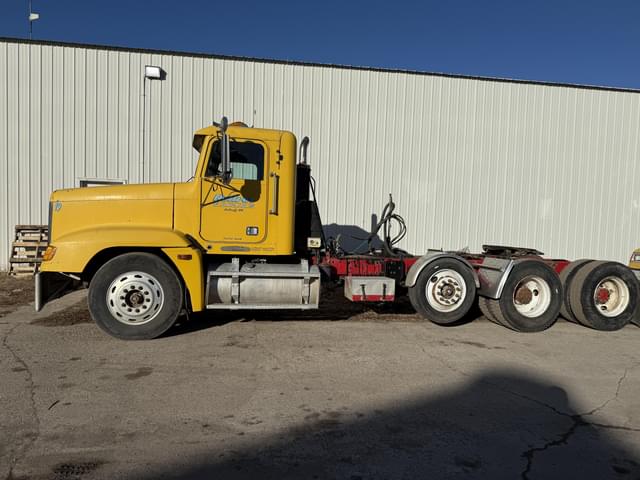 Image of Freightliner 3406 equipment image 2