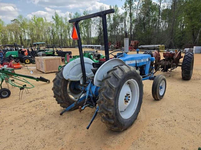 Image of Ford 2000 equipment image 2