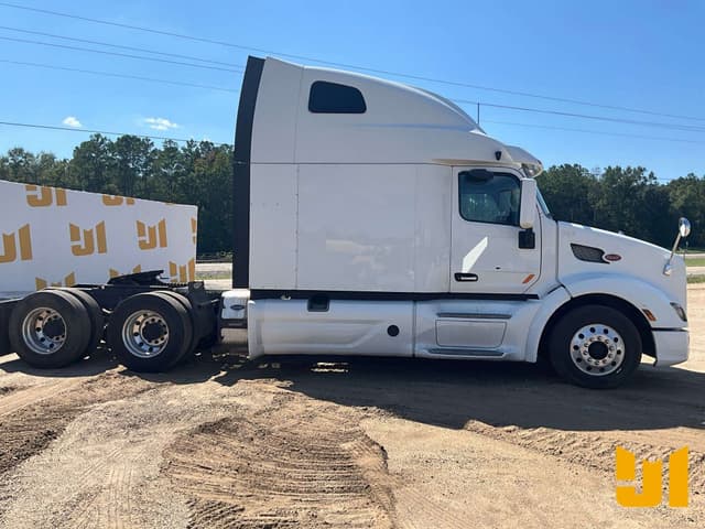 Image of Peterbilt 579 equipment image 3
