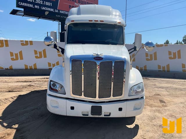 Image of Peterbilt 579 equipment image 1
