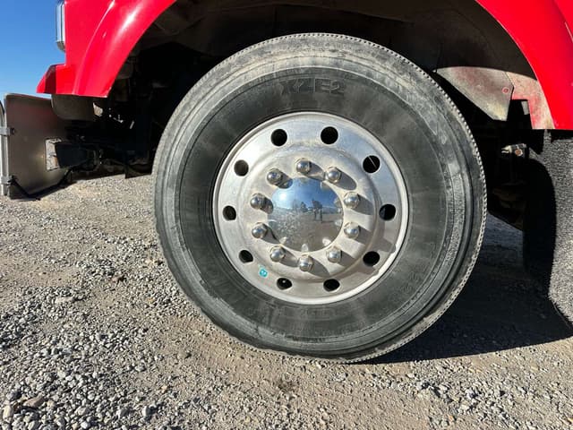 Image of Kenworth T800 equipment image 3