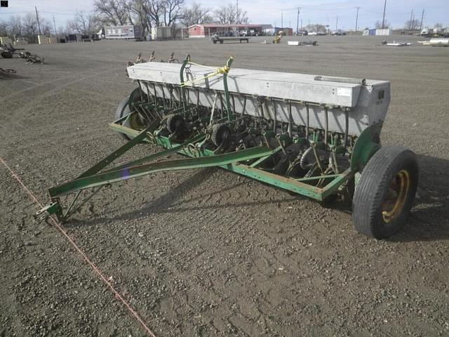 Image of John Deere B equipment image 1