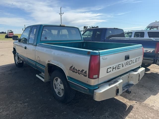 Image of Chevrolet 1500 equipment image 1