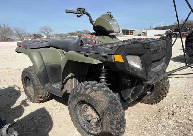 Image of Polaris Sportsman 400 equipment image 2