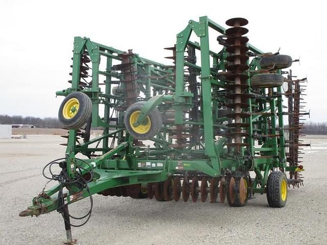 Image of John Deere 2310 equipment image 3