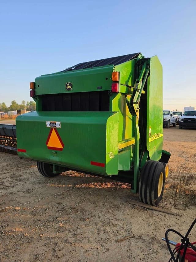 Image of John Deere 567 equipment image 2