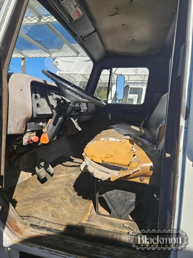 Image of International 1654 equipment image 2