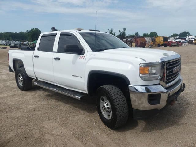 Image of GMC 2500HD equipment image 1