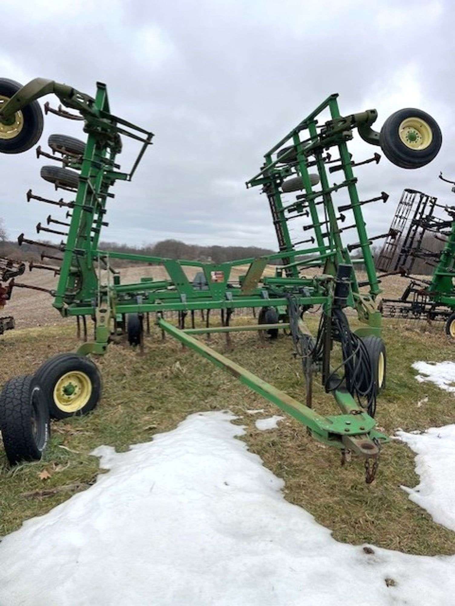 John Deere 2200 Equipment Image0