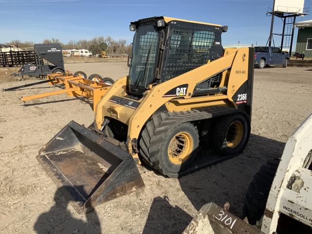 Image of Caterpillar 236B equipment image 1
