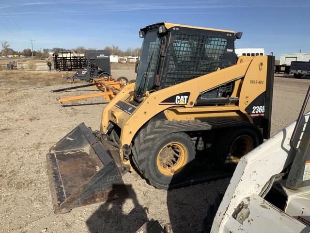 Image of Caterpillar 236B equipment image 2