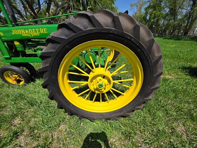 Image of John Deere B equipment image 4