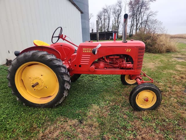 Image of Massey-Harris 22 equipment image 2