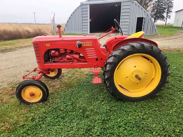 Image of Massey-Harris 22 equipment image 3