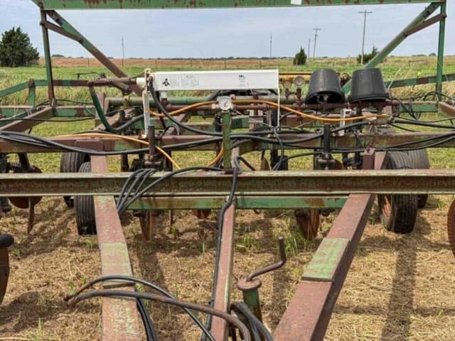 Image of John Deere 1600 equipment image 4