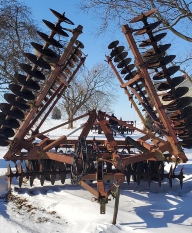 Image of International Harvester 490 equipment image 1