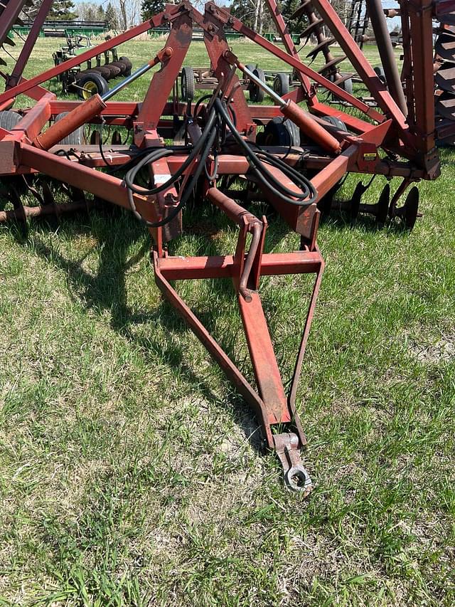 Image of International Harvester 490 equipment image 4