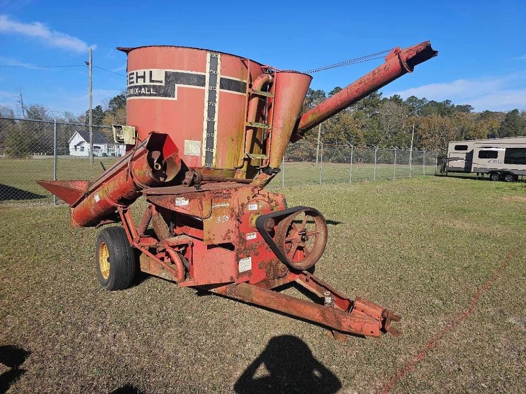 Gehl 125 Equipment Image0