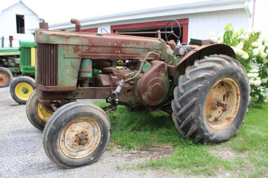 Main image John Deere 70