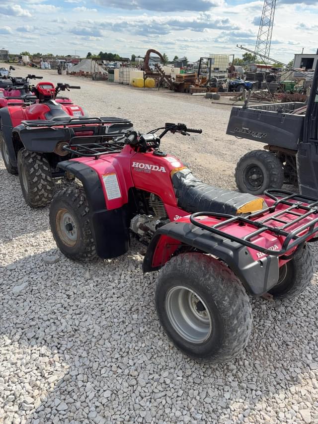 Image of Honda Fourtrax 300 equipment image 2