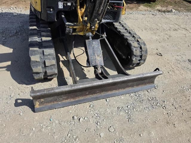 Image of Yanmar VI035 equipment image 3