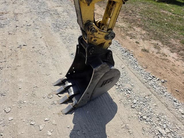 Image of Yanmar VI035 equipment image 2