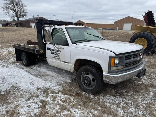 Image of Chevrolet 3500 equipment image 4