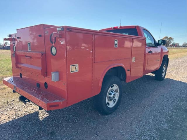 Image of Chevrolet 2500 equipment image 3