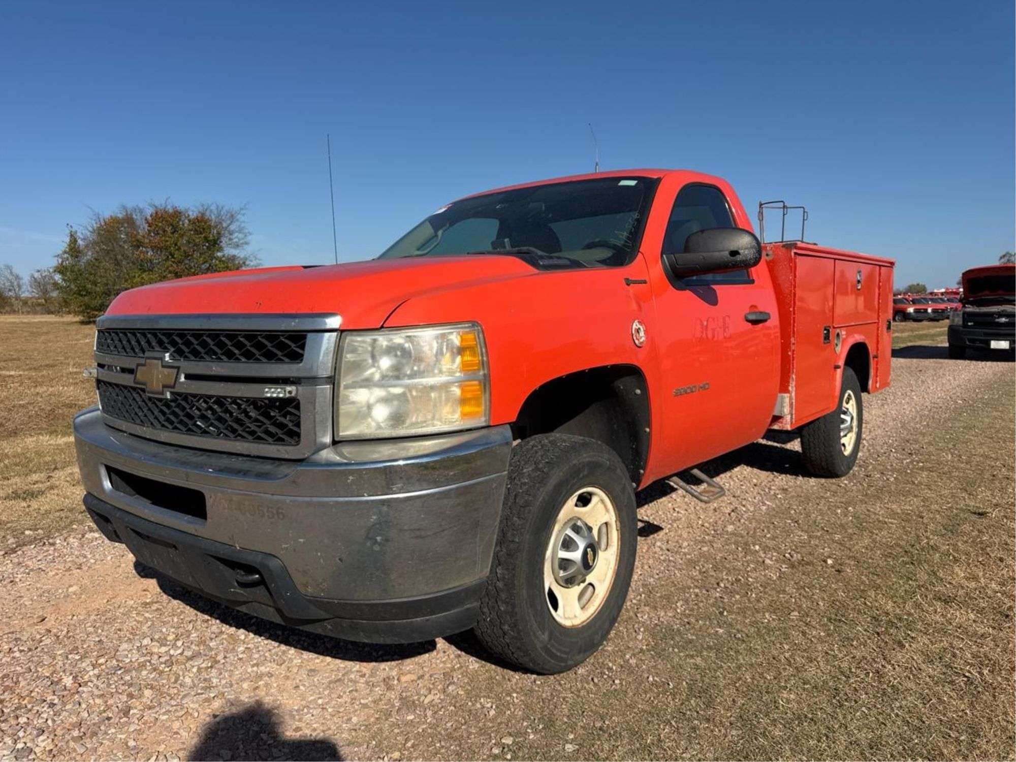 2011 Chevrolet 2500 Equipment Image0