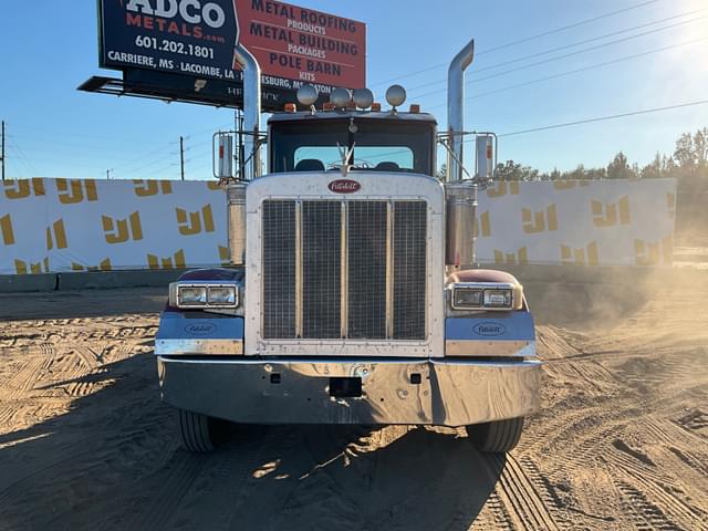 Image of Peterbilt 379 equipment image 1