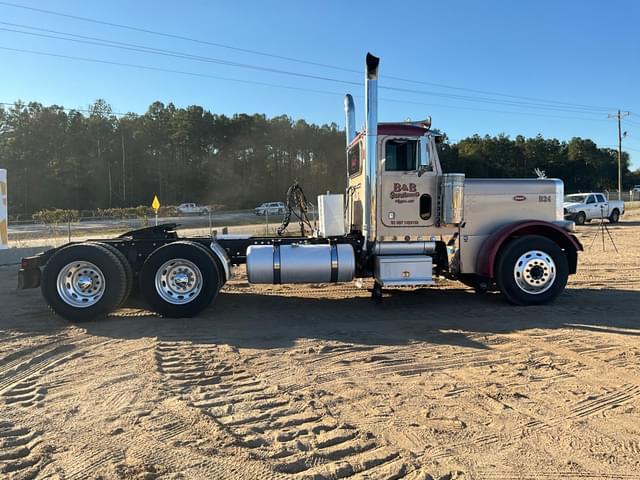 Image of Peterbilt 379 equipment image 3