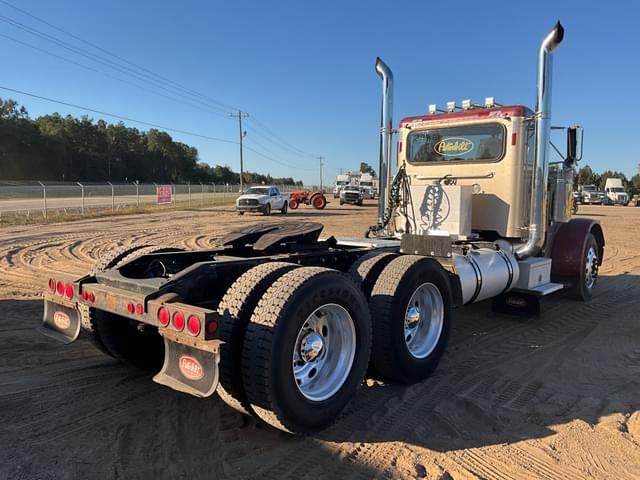 Image of Peterbilt 379 equipment image 4