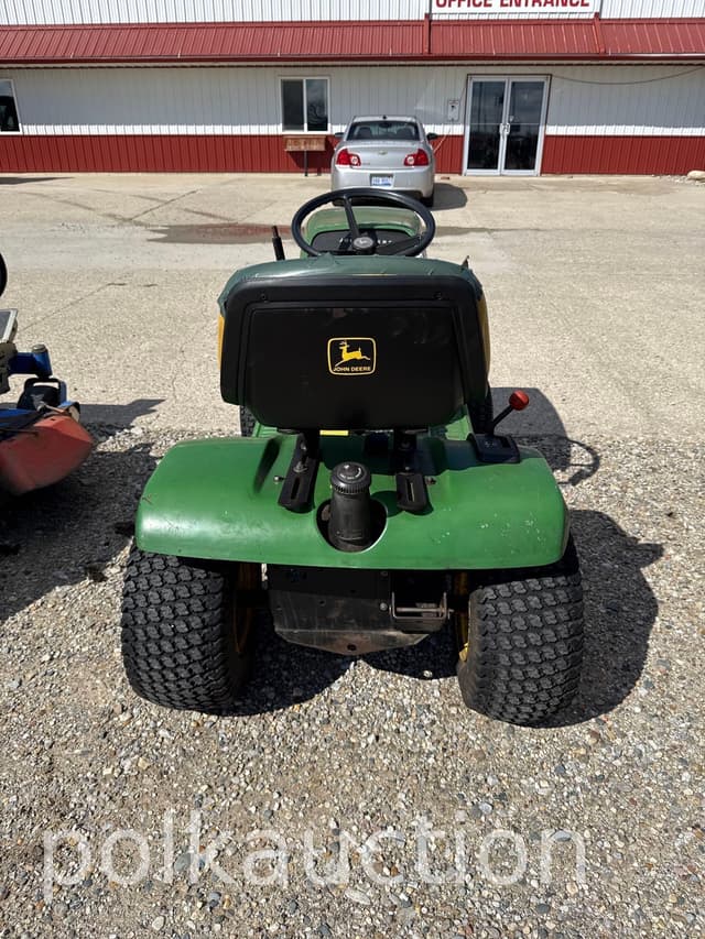 Image of John Deere 116 equipment image 3